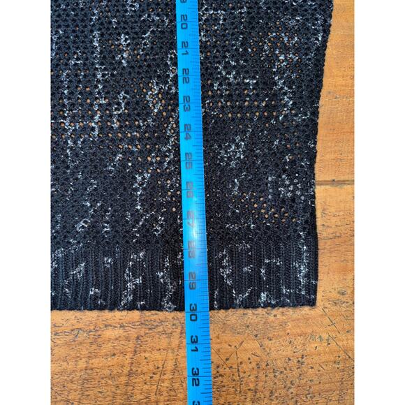 NWT Womens Torrid Black Short Sleeve Eyelet Beach‎ Cover Up Sweater Size 1 - Picture 8 of 8